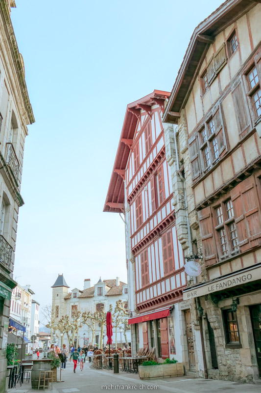 Die Altstadt von Saint-Jean-de-Luz Baskenland Frankreich