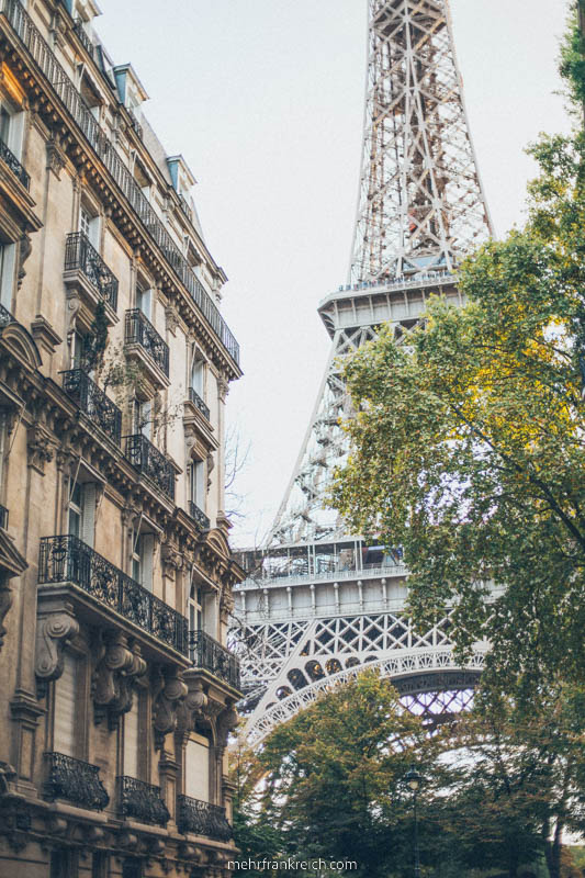 Paris Sehenswürdigkeiten Eiffelturm Rue Université