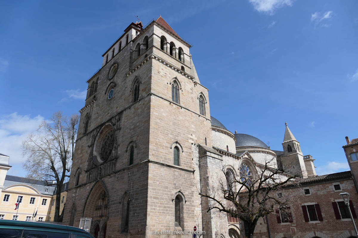 cahors-lot-frankreich-cathedrale-saint-etienne