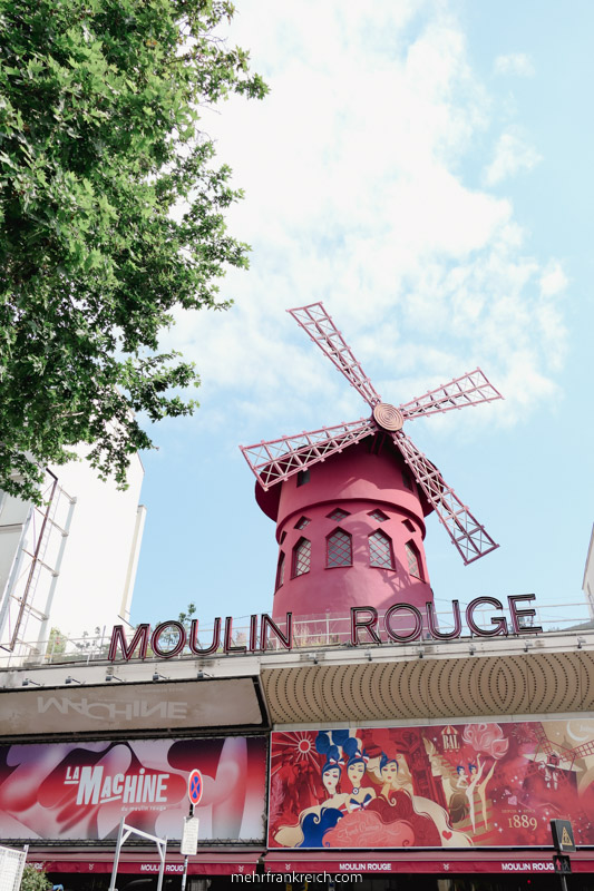 Moulin Rouge Montmartre Paris