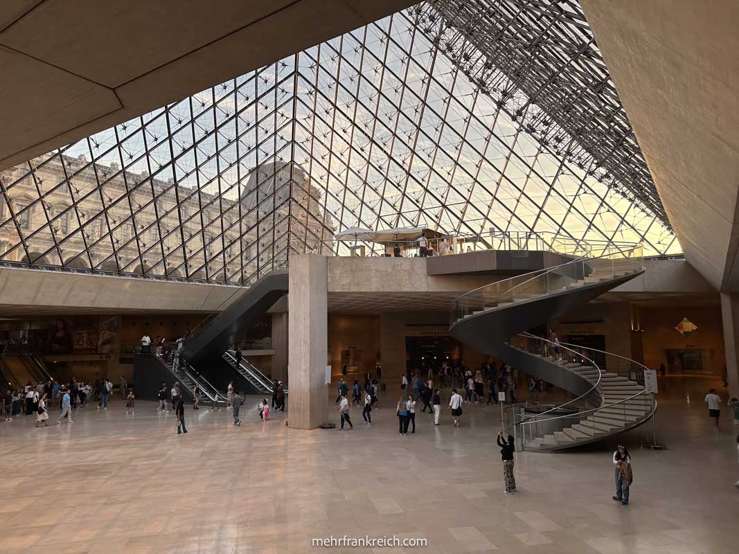 Eingang Carousel du Louvre Paris